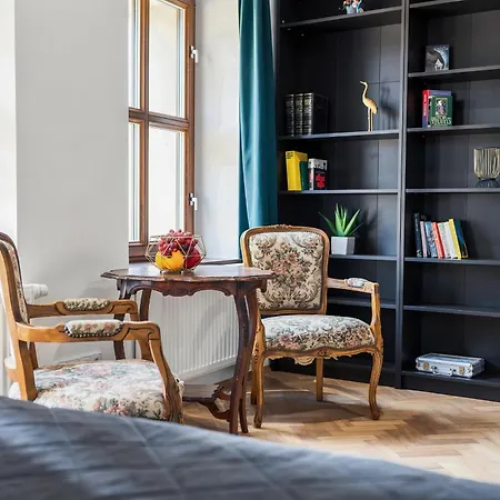 Castle Charm By Wagnerstays Apartament