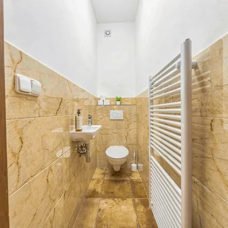 Castle Charm By Wagnerstays Apartament Praga